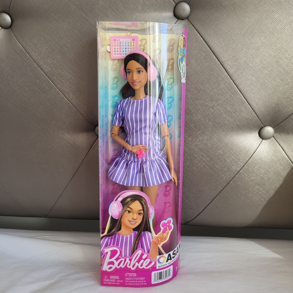 ✨️Autistic Barbie Fashionista Doll